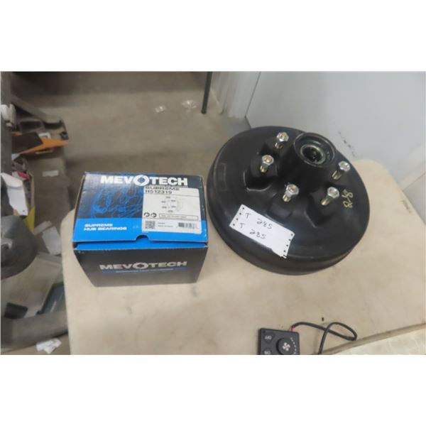 Hub 6 Stud + Bearings