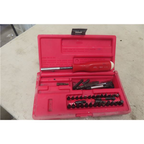 MAC Changeable Screw Bit Driver With Hard Case