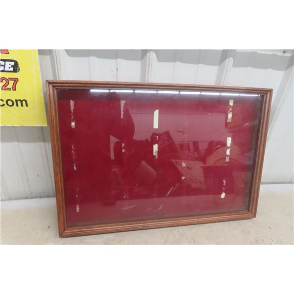 Hinged Display Case With Glass Top, 16" x 24" x 2"