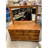 Image 1 : Dresser, 31" x 57" x 18", Plus Mirror 33-1/2" x 48"