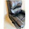 Image 4 : Gilmore Rocker Recliner