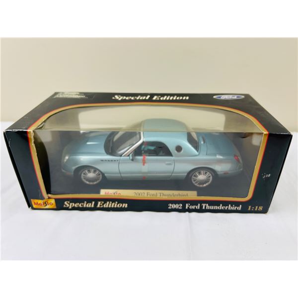 Maisto 2002 Ford Thunderbird