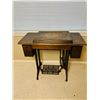 Image 1 : Vintage Singer Sewing Machine
