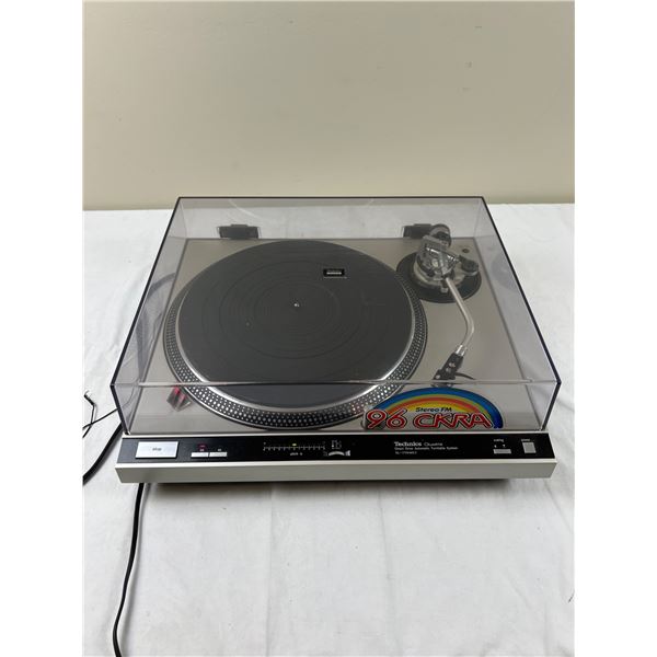 Technics Quartz Direct Drive Turntable
