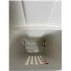 Image 3 : Laundry Hampers & Detergent
