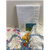 Image 5 : Assortment of Doilies