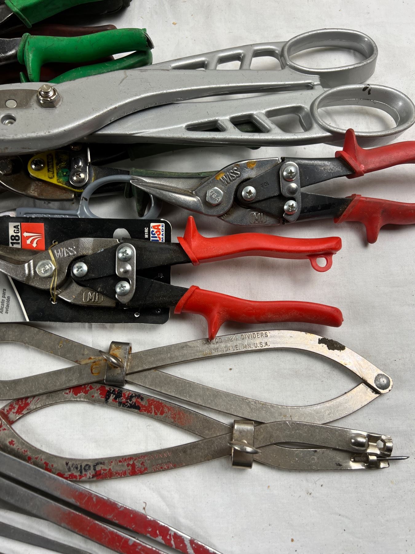 Assorted Tin Snips - Sunrise Estate Services Ltd
