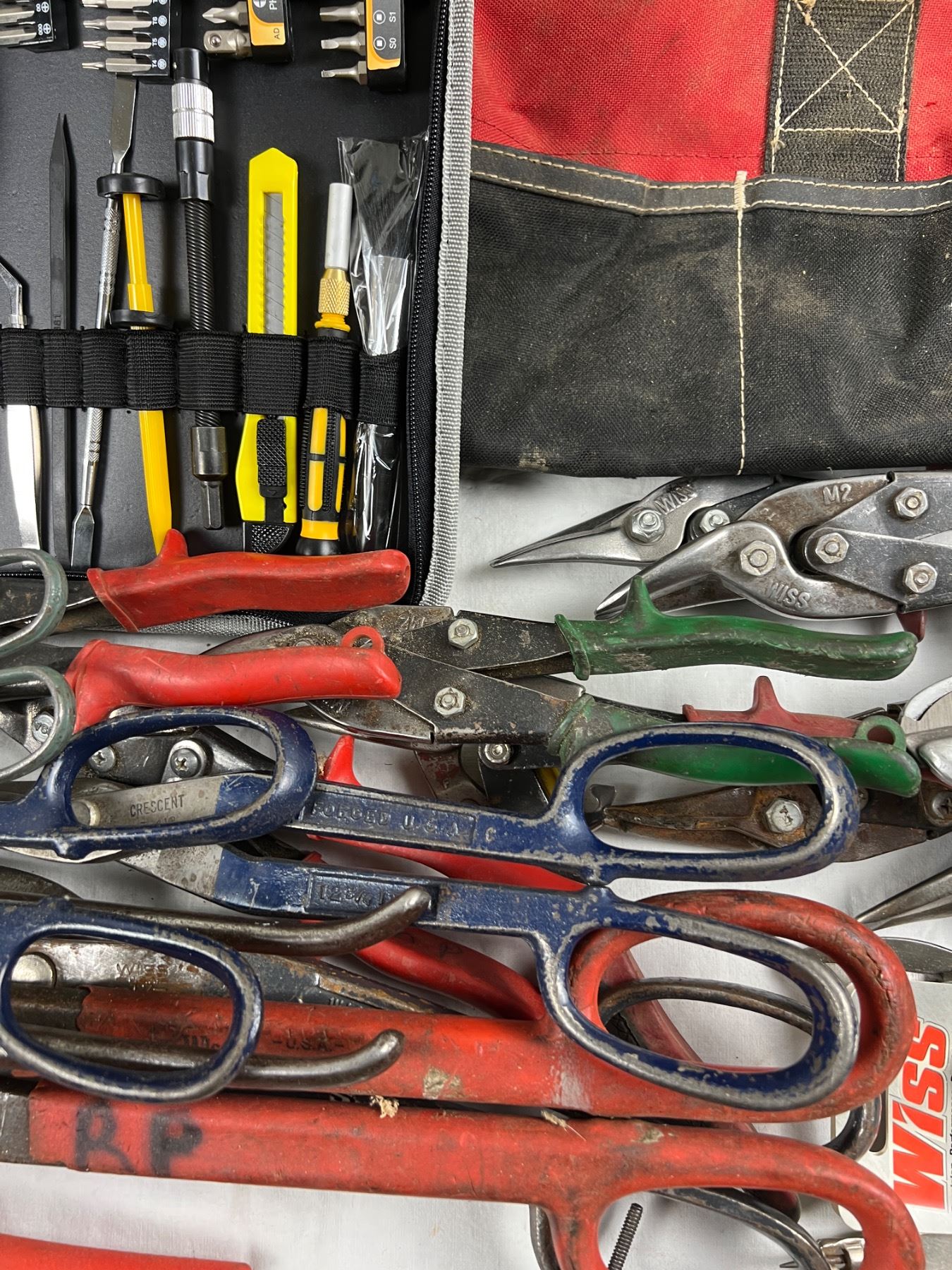 Assorted Tin Snips - Sunrise Estate Services Ltd