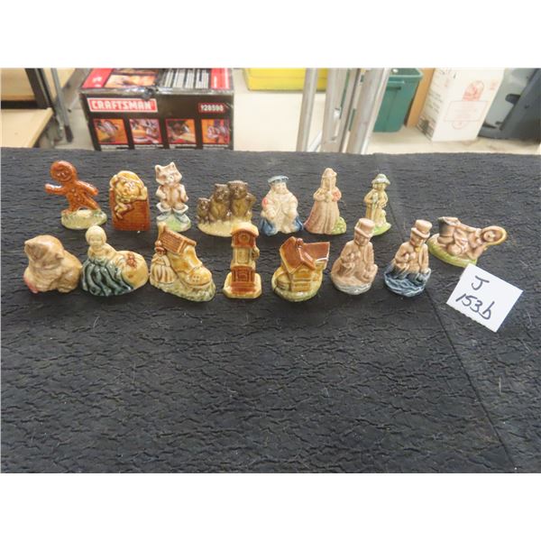 15 Red Rose Tea Nursery Rhyme Figurines
