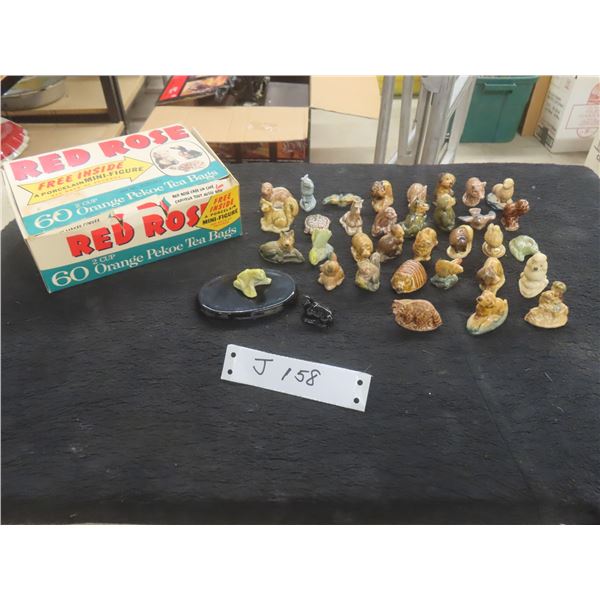 35 Red Rose Tea Figurines And Red Rose Tea Box