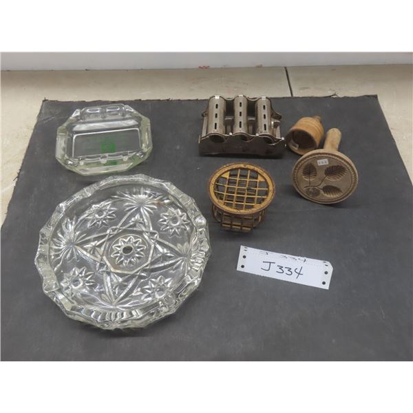 Vintage 3 Barrel Coin Dispenser, 2 Ashtrays One w/ Advertising, 2 Wood Decorative