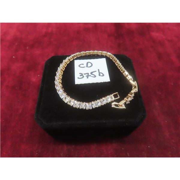 New 18K Gold Plated Princess Cut Simulated Diamond (CZ) Tennis Bracelet Adjustable 7–