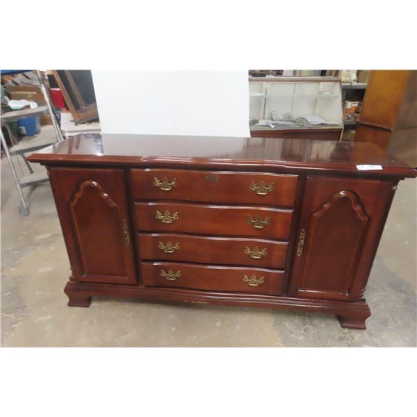 Dresser 32" x 59" x 17"