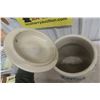 Image 6 : Red Wing 4 Gallon Water Cooler Stoneware With Lid - Great Look!