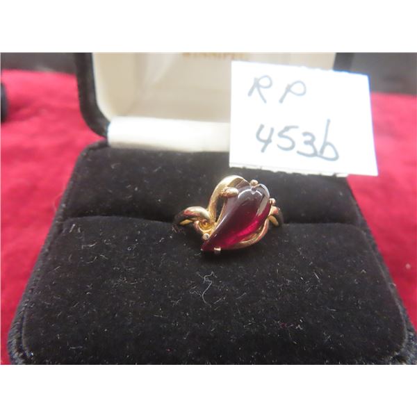 Vintage 10K Gold Ring With Teardrop Garnet Size 7.5 TW: 4 grams