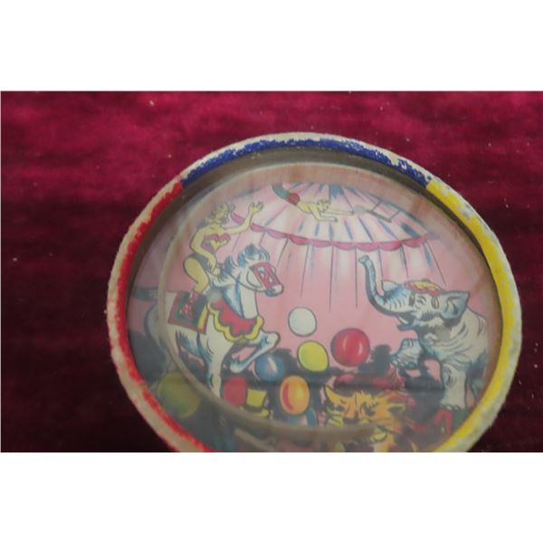 Circus Vintage Ring/Ball Hand Toy Game