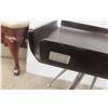 Image 7 : 2 EQ3 Side Tables