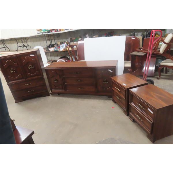4-Piece Bedroom Set Including Dressers and Nite Stands