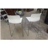Image 5 : 2 Modern Bar Stools