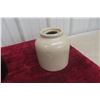 Image 9 : 3 Stoneware Crocks And 1/2 Gal Jug With Lid, Including One Red Wing