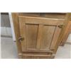 Image 6 : Antique Ice Box - Great Hardware! 52" x 26" x 18"