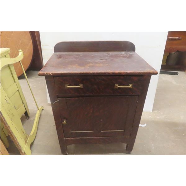 Wash Stand / End Table 31" x 24" x 16"