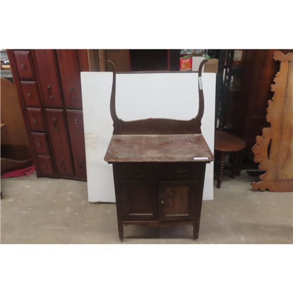 Wash Stand 30" x 28" x 18" Plus Harp
