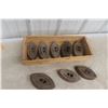 Image 2 : 8 Sad Irons And Wood Box