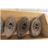 Image 3 : 8 Sad Irons And Wood Box