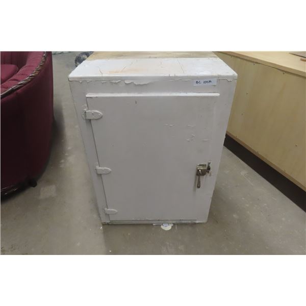 Painted Ice Box 36" x 26" x 20"