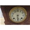 Image 5 : New Haven Ginger Bread Mantel Clock - Wind Design