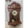 Image 2 : Ginger Bread Clock w/ Level and Thermometer