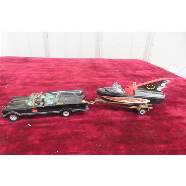 Corgi 267 Batmobile Die-Cast 1966 1/43 Scale w/ Boat & Trailer
