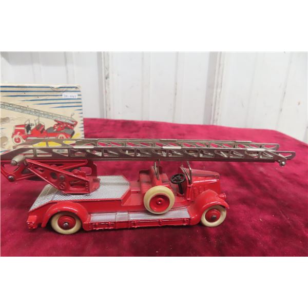 Dinky Toy 32D Ladder Truck, 6 1/2" Long, w/ Box