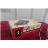 Image 10 : Bandai Volkswagen Sedan, Battery Operated Remote Control, w/ Box, 1960s, 8" Long