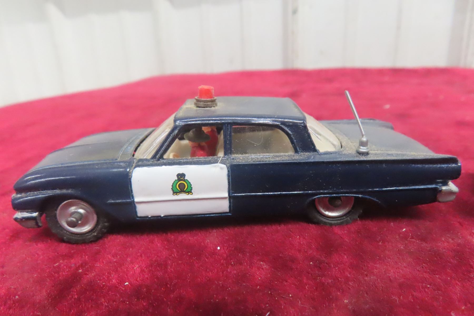 2x Dinky Nash Rambler Fire Chief And Ford Fairlane Police Cars, 4