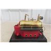 Image 10 : Wilesco D21 Stationary Steam Engine, Brass Boiler With Integrated Water Pump, Pressure Valve, 1960s