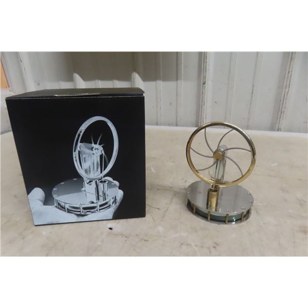 Stirling Engine Low Temperature - Converting Thermal Energy To Mechanical Energy, In Box