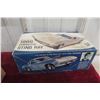 Image 7 : 4x Vintage Models 1/25 Scale Including 1966 Corvette Stingray, Mako Sherko, 1950 Ford Convertible