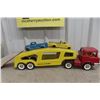 Image 1 : Structo Auto Haul Car Carrier, Pressed Steel, 1950s–1960s, Includes 2 Metal Trucks, 22" Long