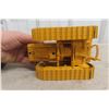 Image 12 : Caterpillar R2 Track Tractor, Die Cast, 1/16 Scale, Limited Edition, In Box