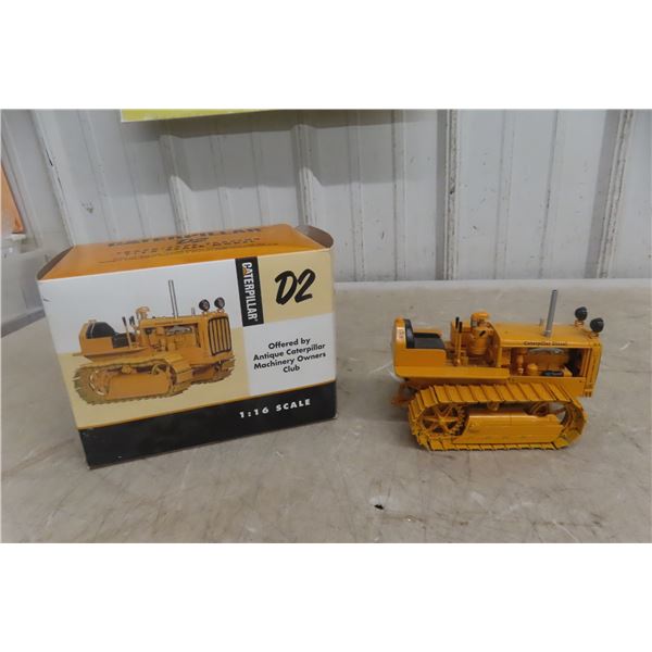 SpecCast 2003 Toy Truck And Construction Show CAT D2 Track Tractor, 1/16 Scale, Die Cast, In Box