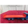 Image 6 : 2x Dinky Super Toy Trucks, 7 1/2"