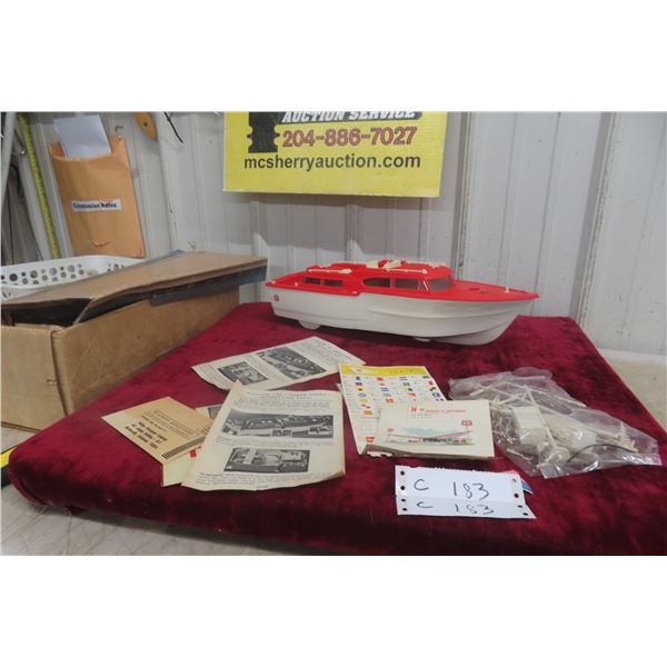 Phillips 66 Pier 66 Power Yacht Boat, Plastic, Battery Operated, 1960s, With Box, 18"