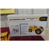 Image 12 : First Gear ACMOC Caterpillar DW20, Die Cast, 1/25 Scale, Limited Edition, With Box