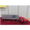 Image 9 : 3x First Gear Die Cast Semi Trucks With Trailers, 1/34 Scale