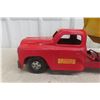 Image 2 : Structo Hydraulic Dump Truck, Pressed Steel, 1950s–1960s, 21" (Pin on Cylinder Needs Adjusting)