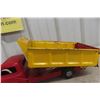 Image 4 : Structo Hydraulic Dump Truck, Pressed Steel, 1950s–1960s, 21" (Pin on Cylinder Needs Adjusting)