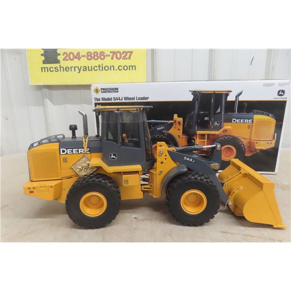 ERTL Precision John Deere 544J Wheel Loader, Die Cast, 1/16 Scale, With Box