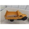 Image 5 : 2x Promotional Die Cast Utility Trucks, 1/16 Scale